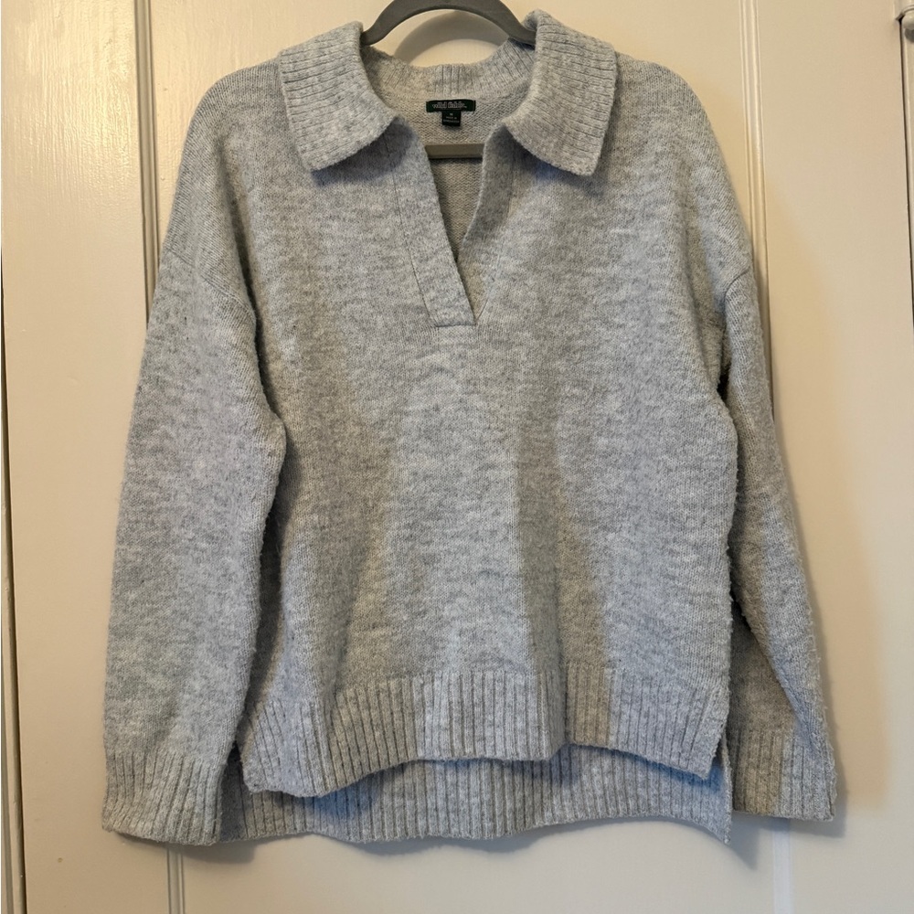 Wild Fable Light Gray V-Neck Sweater
